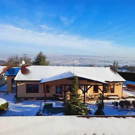 Penzion Kostelany ゲストハウス 3*